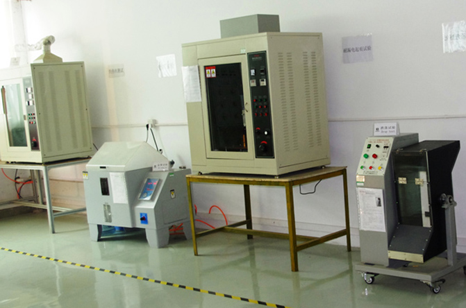 開關研發(fā)試驗室2