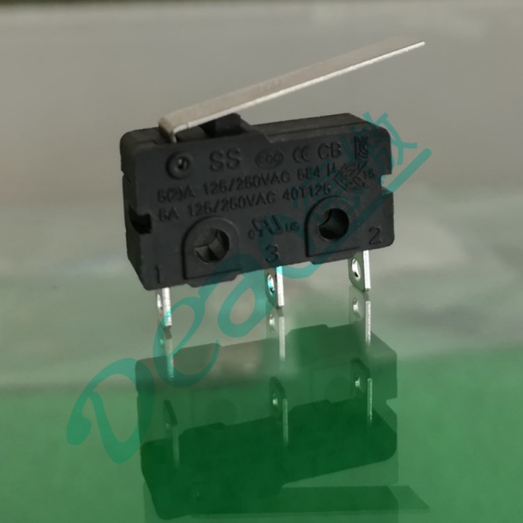 東莞廠家直銷基本型微動(dòng)開(kāi)關(guān)